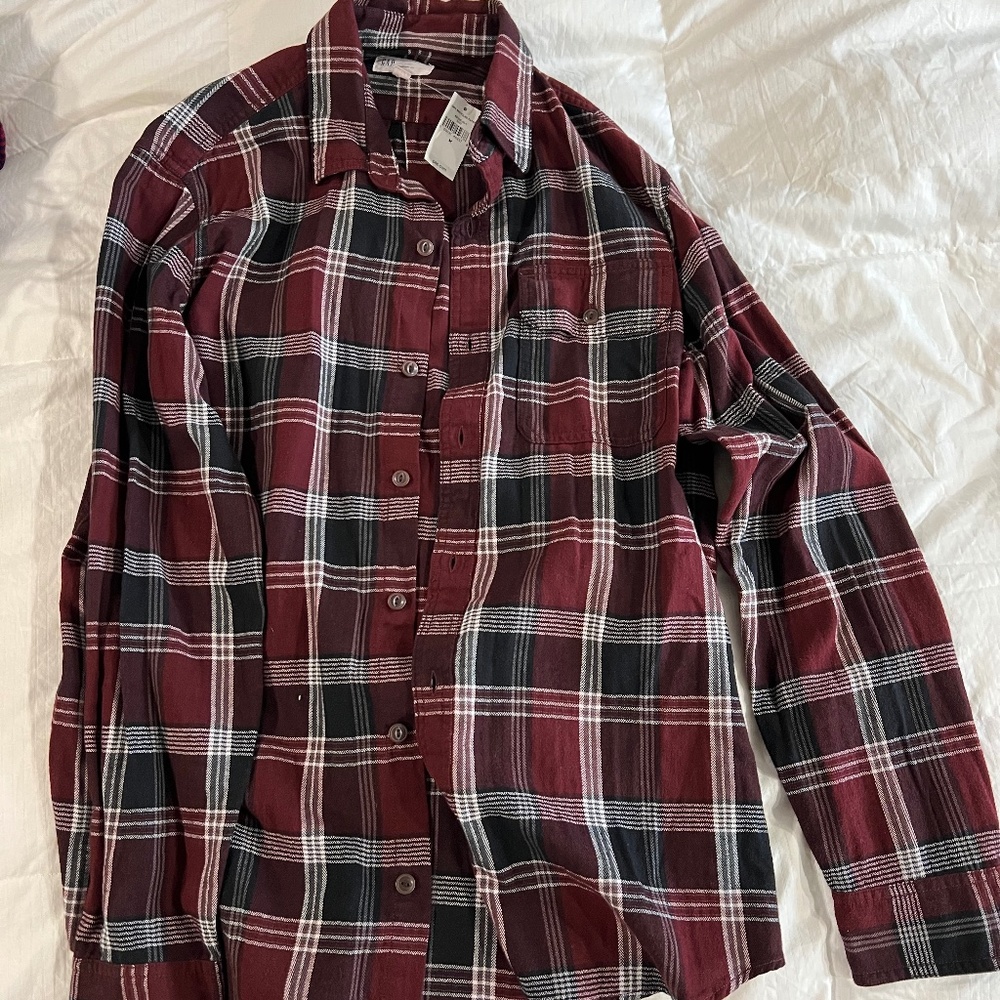 Lot 4 men's Gap flannels 2 NWT size Medium